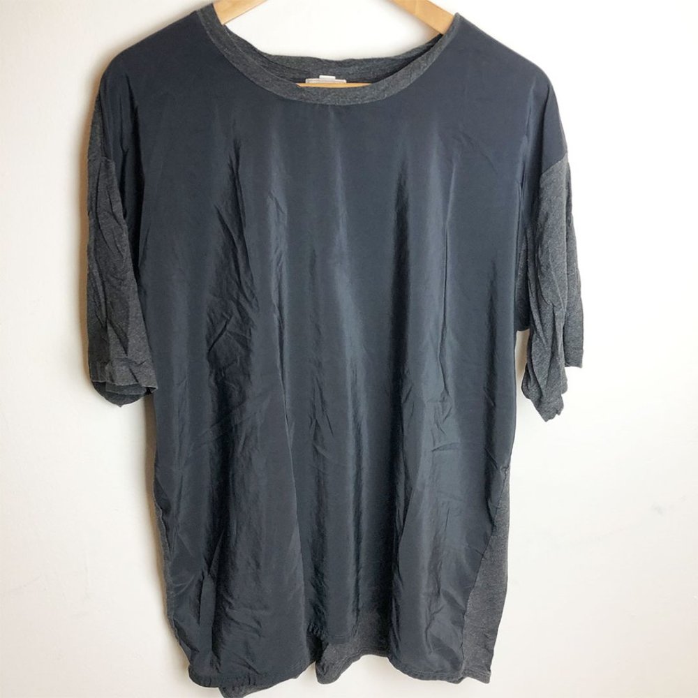 ⭐3/$30! GAP Satin Colorblock Tee